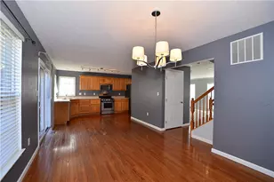 665 E Village Green Blvd, Adams Township, PA 16046 - Photo 9