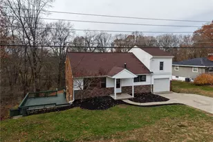 540 Morningstar Dr, Ellwood City, PA 16117 - Photo 1