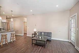 204 Willow Ln, Chippewa Township, PA 15010 - Photo 9