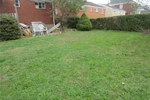 1027 1st St, McKees Rocks, PA 15136 - Photo 5