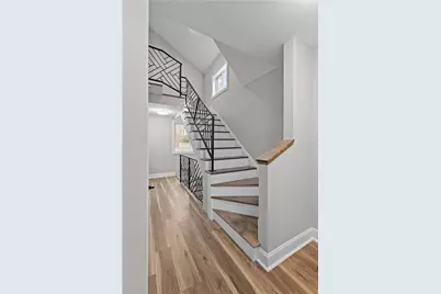 817 Eldora Pl, Pittsburgh, PA 15210 - Photo 13