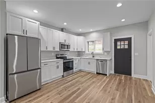 817 Eldora Pl, Pittsburgh, PA 15210 - Photo 7