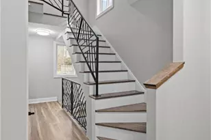 817 Eldora Pl, Pittsburgh, PA 15210 - Photo 13