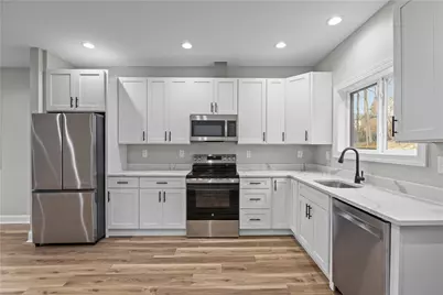 817 Eldora Pl, Pittsburgh, PA 15210 - Photo 11