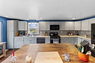 318 Earlwood Rd, Pittsburgh, PA 15235 - Photo 7