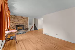 129 Sawmill Ln, Penn Township, PA 16053 - Photo 7