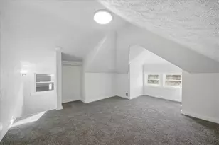 1044 Biltmore Ave, Pittsburgh, PA 15216 - Photo 25