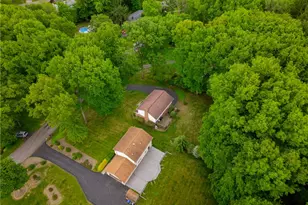 454 Cherokee Dr, Center Township, PA 16001 - Photo 5