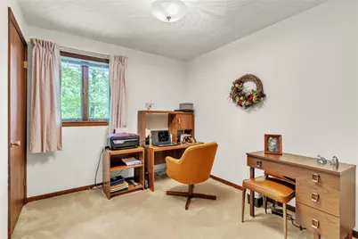 454 Cherokee Dr, Center Township, PA 16001 - Photo 27