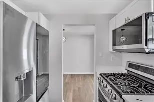 5922 Wallace Ave, Bethel Park, PA 15102 - Photo 21