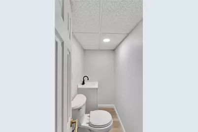 5922 Wallace Ave, Bethel Park, PA 15102 - Photo 33