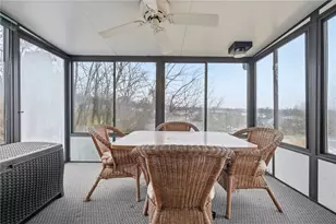 811 Wild Violet Dr, Pittsburgh, PA 15239 - Photo 27