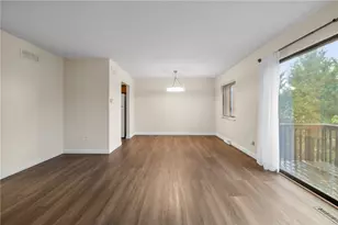 105 Springwater Ct, Moon/Crescent Twp, PA 15108 - Photo 5