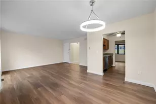 105 Springwater Ct, Moon/Crescent Twp, PA 15108 - Photo 7