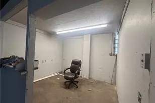 97 Clyde St, Wayne Township, PA 16117 - Photo 9