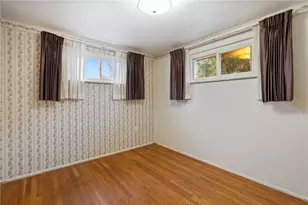 34 Sterling Dr, Robinson Twp, PA 15108 - Photo 9