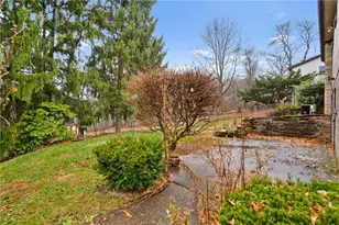 34 Sterling Dr, Robinson Twp, PA 15108 - Photo 17