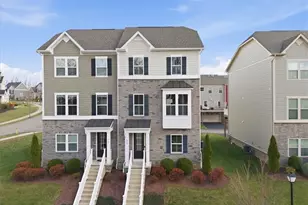 828 Oneida Cir, Marshall, PA 16046 - Photo 1