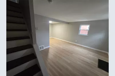 50 Wenzell Pl, Beechview, PA 15216 - Photo 3