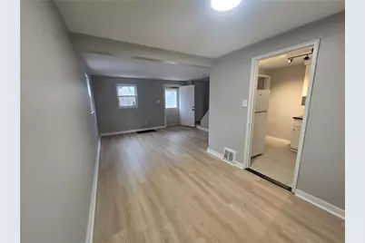 50 Wenzell Pl, Beechview, PA 15216 - Photo 7