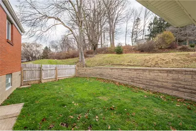 955 Vista Glen Dr, Bethel Park, PA 15102 - Photo 31