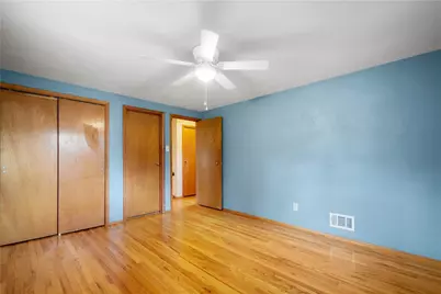 955 Vista Glen Dr, Bethel Park, PA 15102 - Photo 21