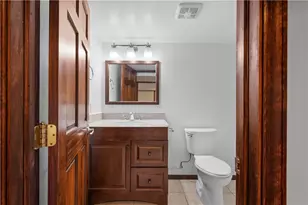 955 Vista Glen Dr, Bethel Park, PA 15102 - Photo 7