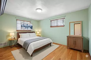 955 Vista Glen Dr, Bethel Park, PA 15102 - Photo 23