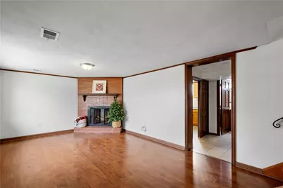 955 Vista Glen Dr, Bethel Park, PA 15102 - Photo 5