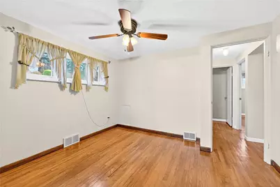 436 Spring Valley Rd, West Mifflin, PA 15122 - Photo 9