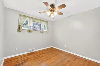 436 Spring Valley Rd, West Mifflin, PA 15122 - Photo 23