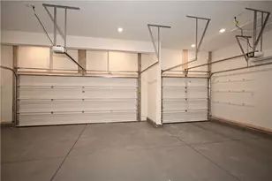 212 Creekside Dr, Oakdale, PA 15071 - Photo 31