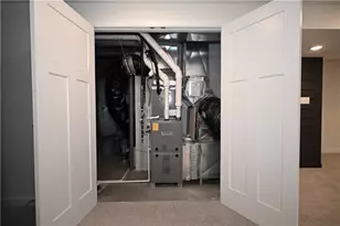 212 Creekside Dr, Oakdale, PA 15071 - Photo 29