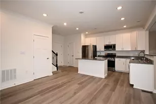 212 Creekside Dr, Oakdale, PA 15071 - Photo 5