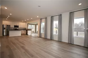 212 Creekside Dr, Oakdale, PA 15071 - Photo 9