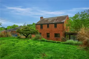 111 E Bruceton Rd, Pittsburgh, PA 15236 - Photo 9