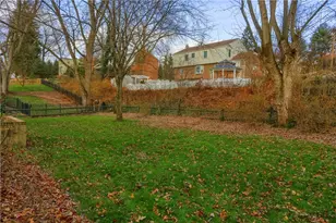 1273 Greystone Dr, Pittsburgh, PA 15241 - Photo 11