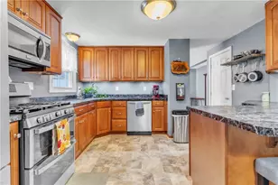 660 Surfside Dr, Pittsburgh, PA 15239 - Photo 15