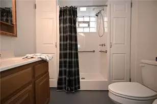 206 Thomas St, West Mifflin, PA 15122 - Photo 25