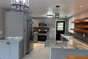 836 Cedarwood Dr, Pittsburgh, PA 15235 - Photo 3