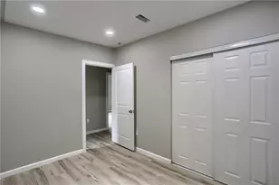 419 Maytide St, Pittsburgh, PA 15227 - Photo 33