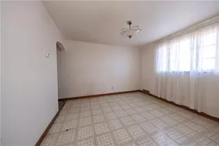 939 Delevan St, Pittsburgh, PA 15217 - Photo 9