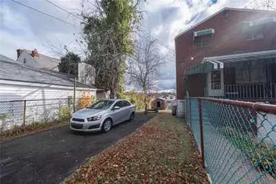 939 Delevan St, Pittsburgh, PA 15217 - Photo 27
