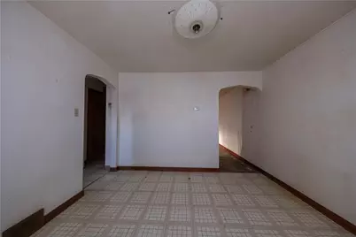 939 Delevan St, Pittsburgh, PA 15217 - Photo 11