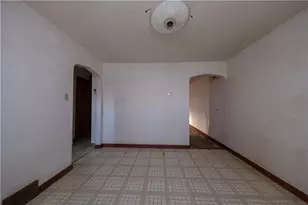 939 Delevan St, Pittsburgh, PA 15217 - Photo 11