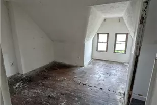 709-711 Fruit Way, McKees Rocks, PA 15136 - Photo 11