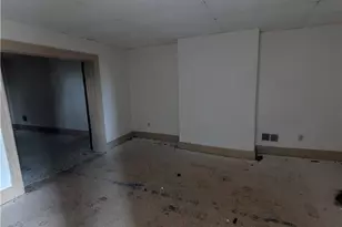 709-711 Fruit Way, McKees Rocks, PA 15136 - Photo 5