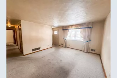 712 Shadyside Dr, West Mifflin, PA 15122 - Photo 5