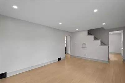 2678 Glenny Ln, West Mifflin, PA 15122 - Photo 7