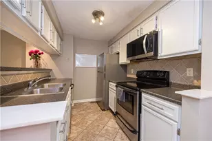 204 Clearbrook Ct, Cranberry Township, PA 16066 - Photo 7